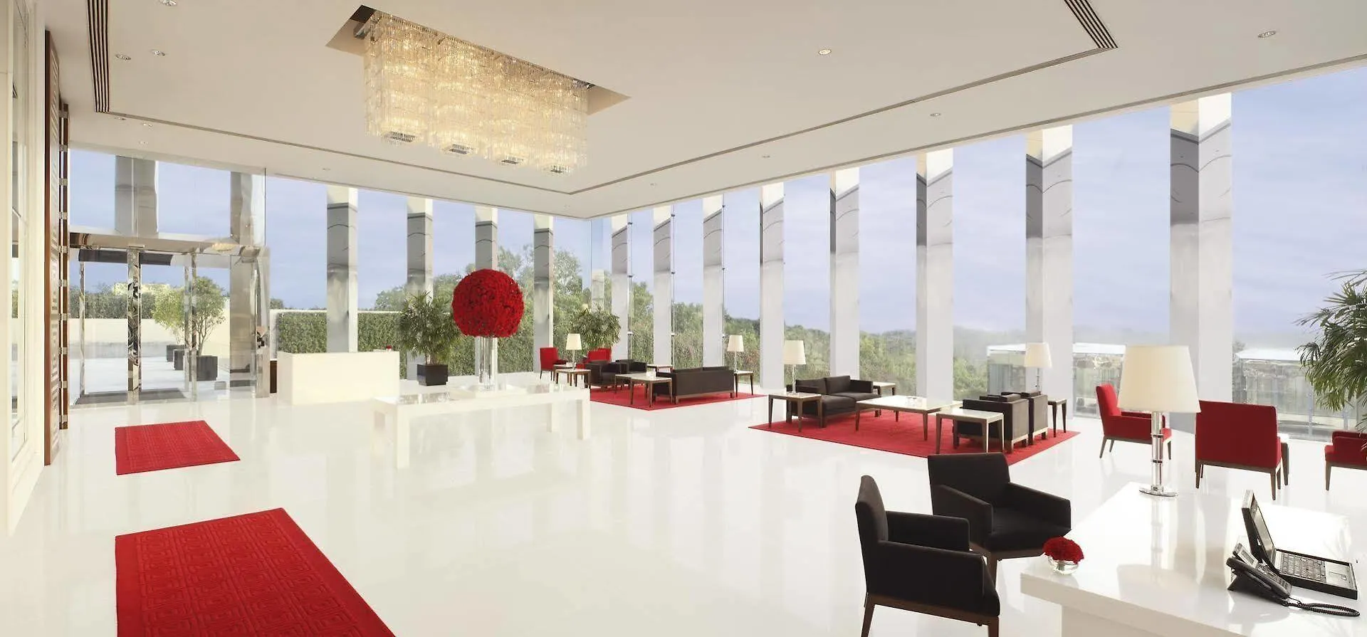 The Oberoi Gurgaon Hotel